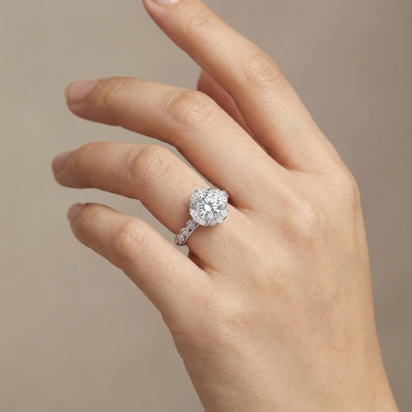Vintage Floral Halo Engagement Ring - 3.0ct Cushion/Round Cut Simulated Diamond in S925 Sterling Silver - Romantic Sunflower Wedding Band for Women