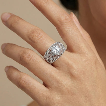 Exquisite Honeycomb Dome Ring – 5ct Round Cut Simulated Diamond in S925 Sterling Silver