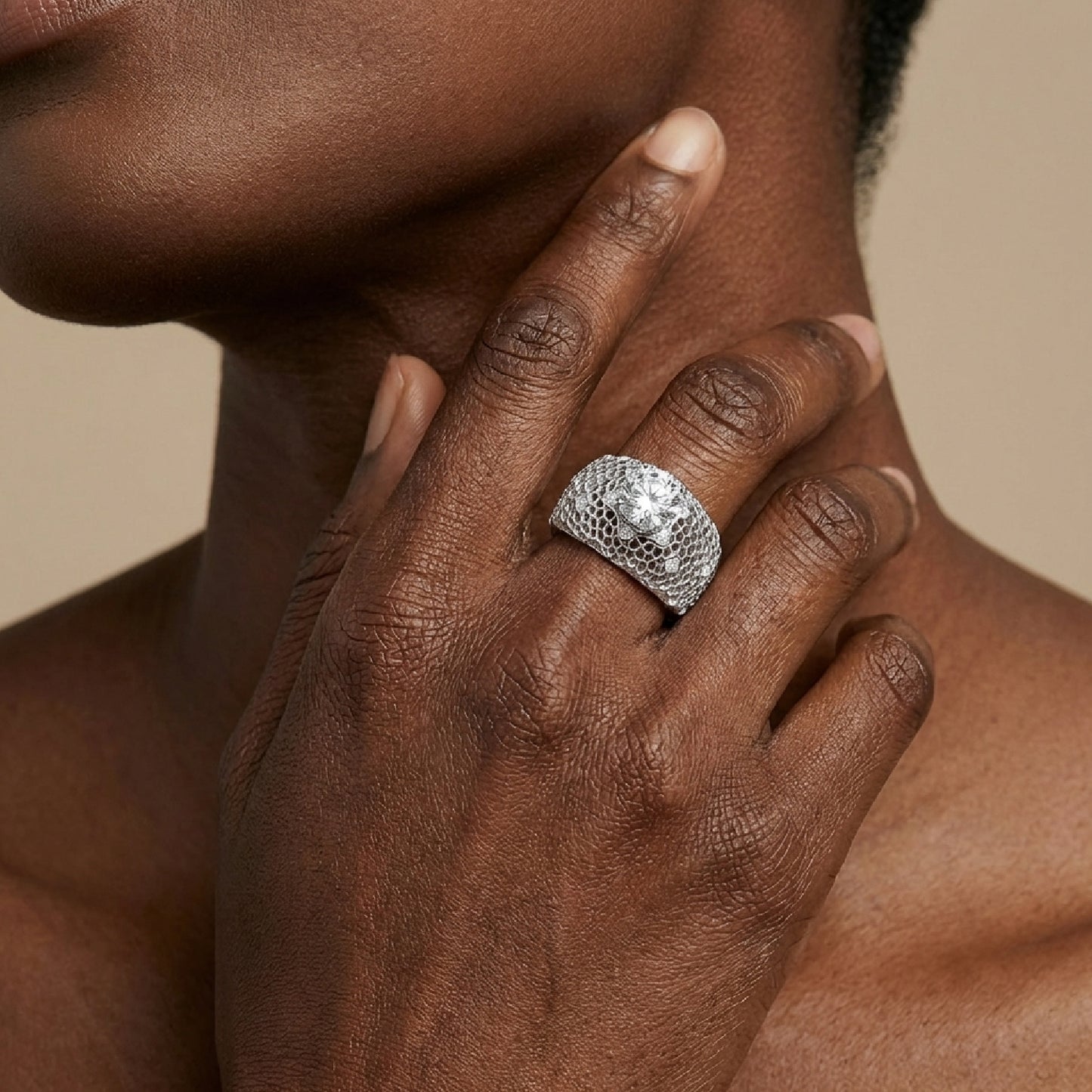 Exquisite Honeycomb Dome Ring – 5ct Round Cut Simulated Diamond in S925 Sterling Silver
